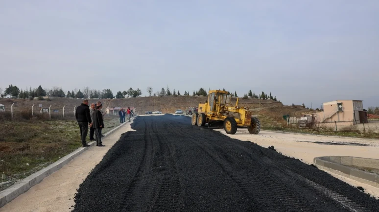 Taşköprü'de yeni kamyon garajı ve Ethem Mahallesi yolları asfaltlandı