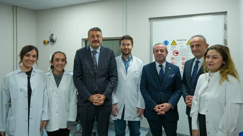 Hakkari’de son teknoloji MR cihazı hizmete alındı