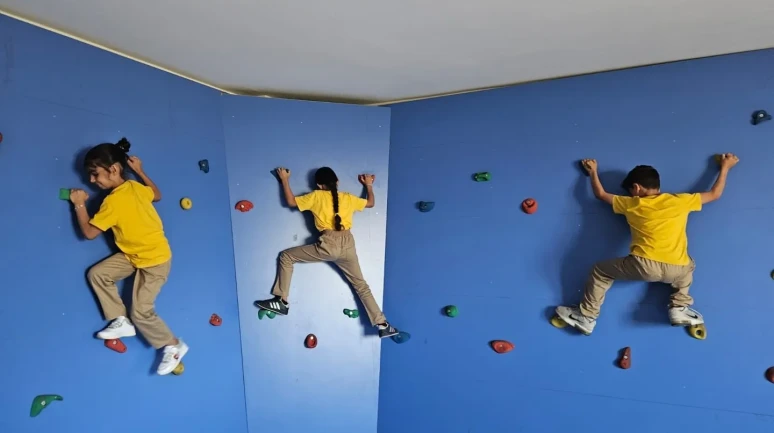 Mersin'de Yaparak Yaşayarak Öğrenme Merkezi çocukları geleceğe hazırlıyor