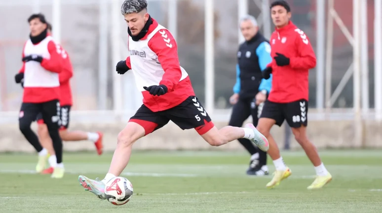 Sivasspor Bandırmaspor maçı hazırlıklarına antrenmanla başladı