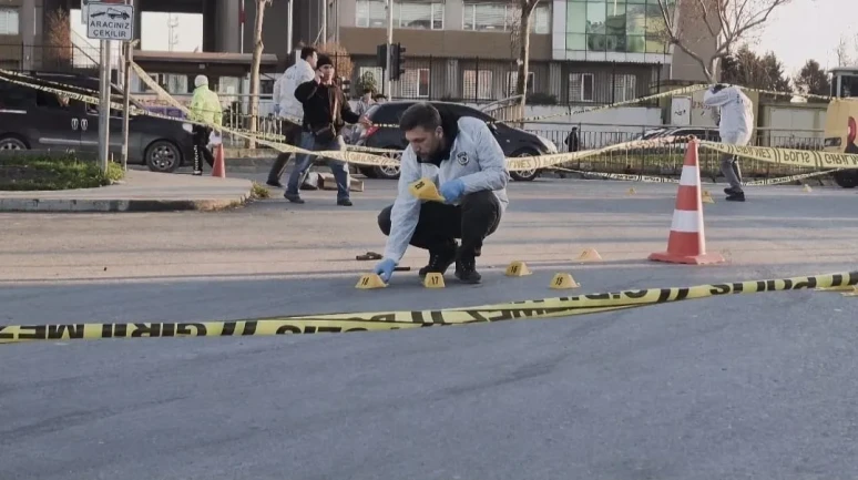 Sultangazi’de kız öğrenciye silahlı saldırı yapılırken bir kişi yaralandı