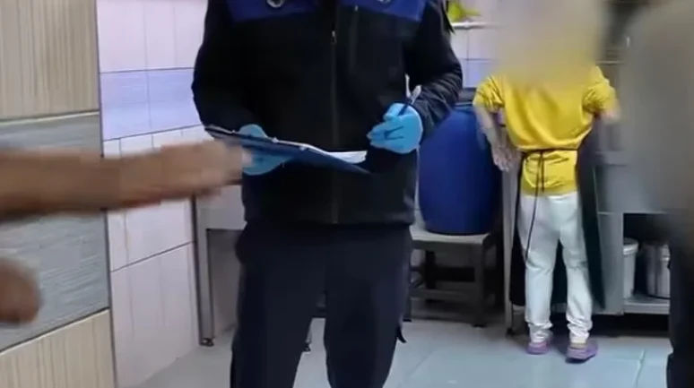 Talas'ta zabıta ekipleri ilçedeki işletmelerde gıda denetimi yaptı