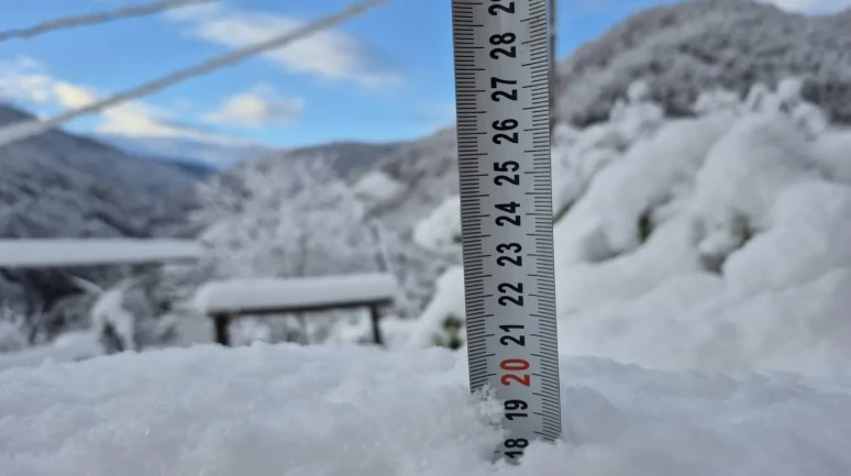 Rize'nin yüksek kesimlerinde kar kalınlığı 1 metreyi aştı