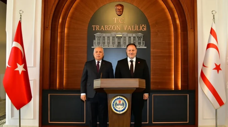 Trabzon'da KKTC Meclis Başkanı Ziya Öztürkler Vali Aziz Yıldırım'ı ziyaret etti
