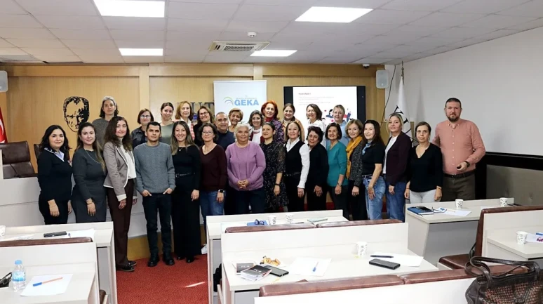 Güney Ege'de kooperatiflere sosyal medya ve markalaşma eğitimleri verildi