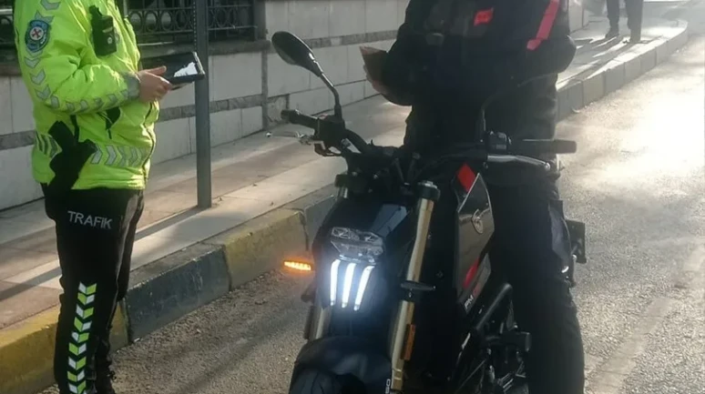 Manisa'da motosiklet denetiminde 622 sürücüye 2,2 milyon liralık ceza kesildi