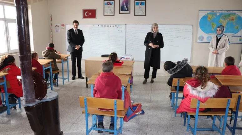 Kalecik köyünde kaymakam duman vatandaşlarla bir araya geldi