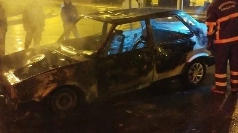 Kastamonu’da seyir halindeki Tofaş alev alev yandı