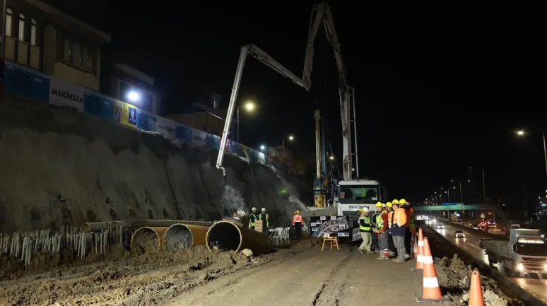 Kocaeli'de büyükşehir ekipleri yeni yıla şantiyelerde çalışarak girdi
