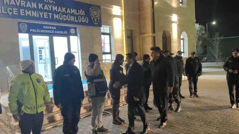 Havran’da yılbaşında güvenlik güçleri ve hastalar ziyaret edildi