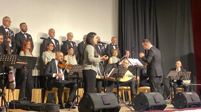Bandırma'da Türk Sanat Müziği gecesi müzikseverlere unutulmaz anlar yaşattı