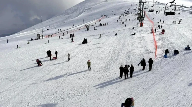 Ladik Akdağ Kayak Merkezi’ne yoğun ilgi Samsun’da kış turizmi canlandı