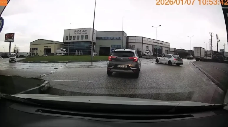 Bursa'da cadde ortasında drift atan sürücüye 58 bin lira ceza kesildi