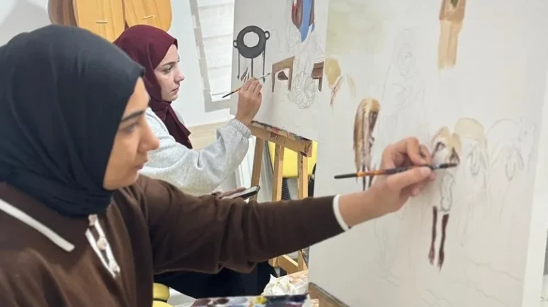 Batman'da gençler sanat kurslarıyla yeteneklerini keşfediyor