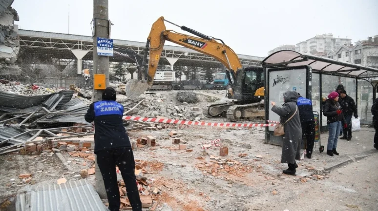 Pursaklar'da zabıta ekipleri denetimlerini aralıksız sürdürüyor