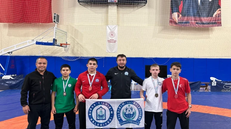 Yıldırımlı sporcular U-17 güreş şampiyonası’ndan 4 madalya ile döndü