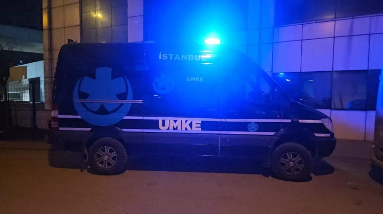 Rumelifeneri’nde düştüğü uçurumdan kurtarılan kadın hastaneye kaldırıldı