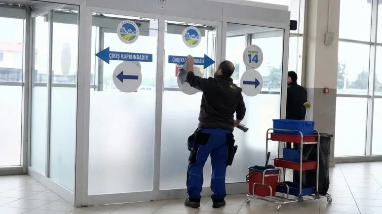 Sakarya'da Şehirlerarası Otobüs Terminali'nde genel temizlik çalışması yapıldı