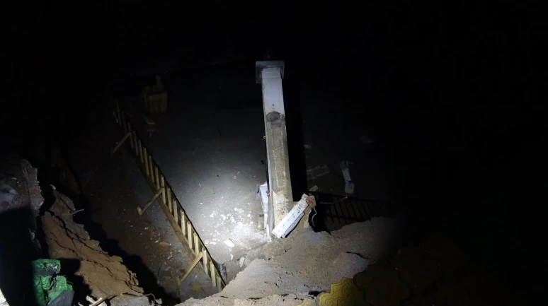 Malatya’da 6 katlı binanın istinat duvarı çöktü