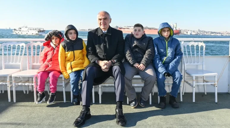 Sivaslı çocuklar hayallerindeki İstanbul'u ilk kez gördü