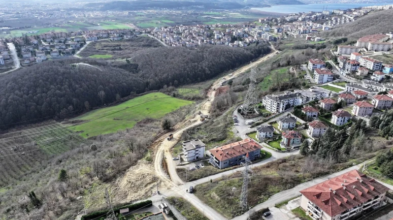 Serdivan ve Beşköprü arasına yeni duble yol yapılıyor" (Not: Bu başlık 12 kelimeyi