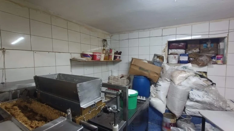 Bursa'da kaçak işçi operasyonunda 5'i çocuk 5 yabancı uyruklu şahıs yakalandı