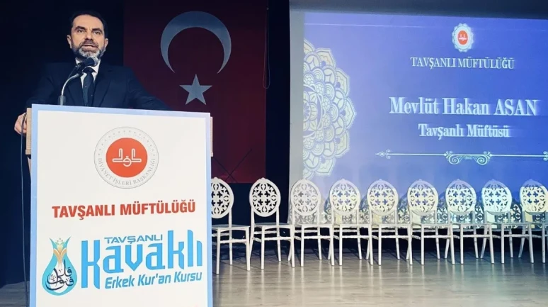 Tavşanlı'da 19 öğrenci hafızlık belgelerini aldı