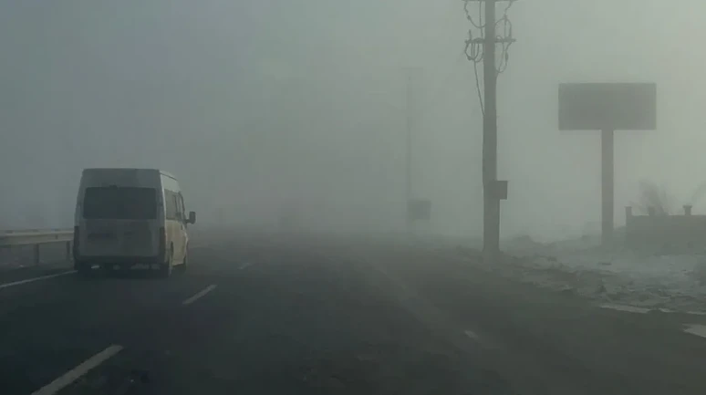 Diyarbakır’da sis etkisi nedeniyle trafikte yoğunluk yaşandı