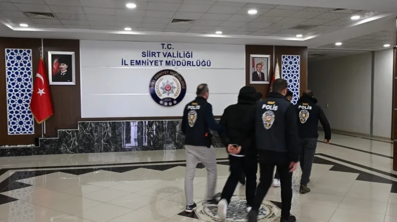 Siirt'te sahte araç satım ilanıyla 4 kişiyi dolandıran 2 şüpheli tutuklandı