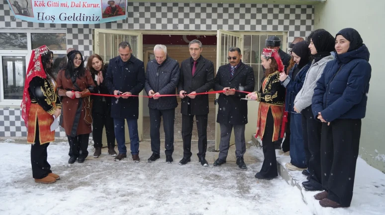 türk destanlarının felsefi derinliği Bayburt'ta sergiyle anlatıldı