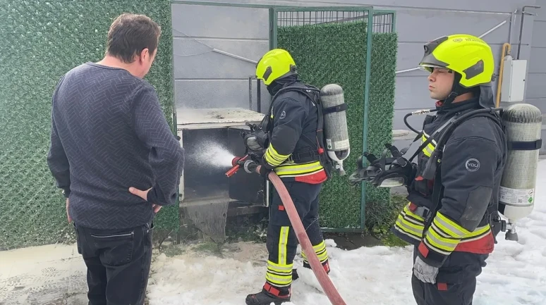 Bolu’da elektrik kaynaklı baca yangını etrafı dumana boğdu