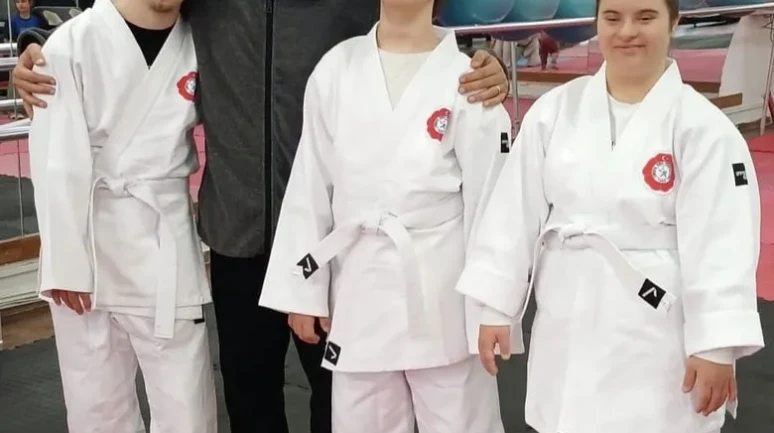 Yunusemre'de down sendromlu bireylere yönelik judo kursları başladı