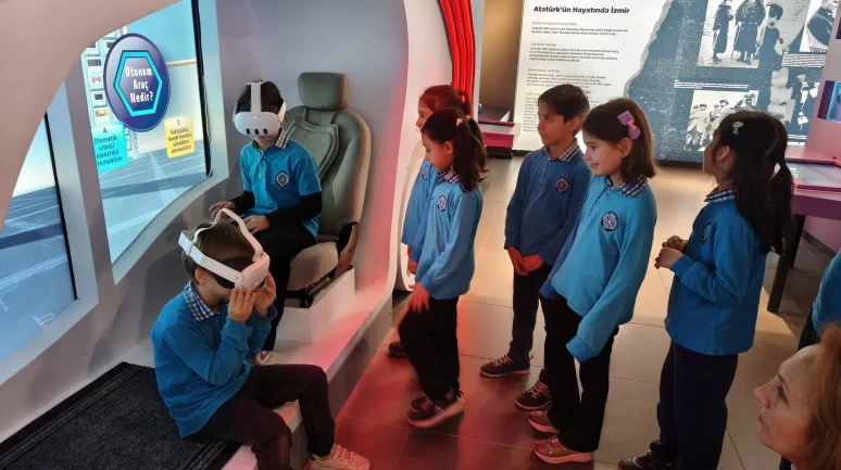 İzQ 2025'te 800 aktif üye ve 16 bin 500 katılımcıyla rekor kırdı