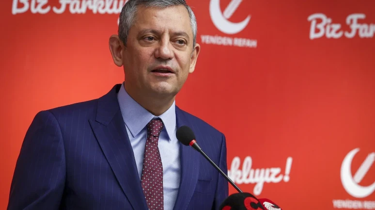 CHP Genel Başkanı Özel, Yeniden Refah Partisi Genel Başkanı Erbakan'ı ziyaret etti