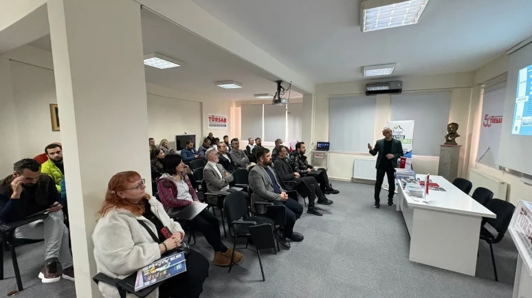 Nevşehirli seyahat acentelerine Erciyes Kayak Merkezi’nin potansiyeli anlatıldı