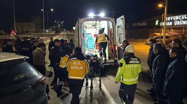 Afyonkarahisar’da tırla otomobilin çarpışması sonucu 7 kişi yaralandı