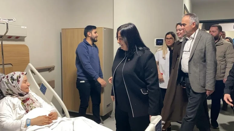 Bursa'da 2026 yılının ilk bebeği Bursa Şehir Hastanesi'nde dünyaya geldi