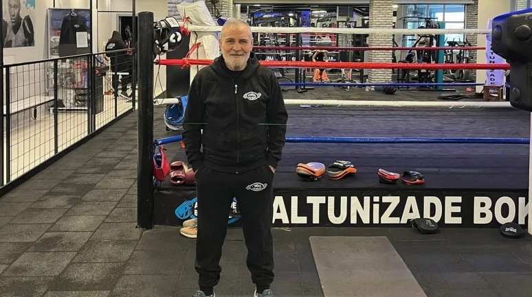 İstanbul'da boksör Gürkan Karadağ ağır sıklette zirve hedefini açıkladı