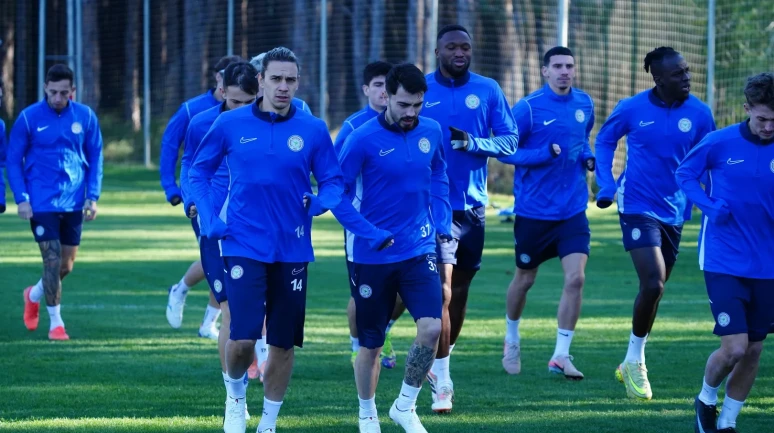 Çaykur Rizespor ikinci yarı kamp hazırlıklarını Antalya'da sürdürüyor