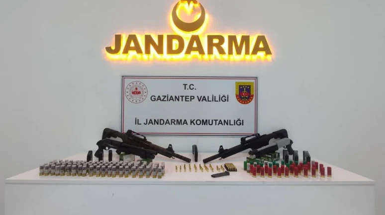 Gaziantep'te uyuşturucu ve kaçakçılığa darbe: 17 tutuklama