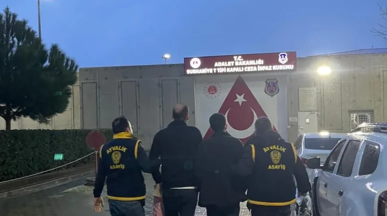 Balıkesir’de sahte başkomiser ve sahte savcı gerçek polislere yakalandı