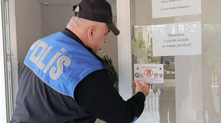 Kozan’da polis ekipleri siber suçlar ve şiddete karşı bilgilendirme yaptı