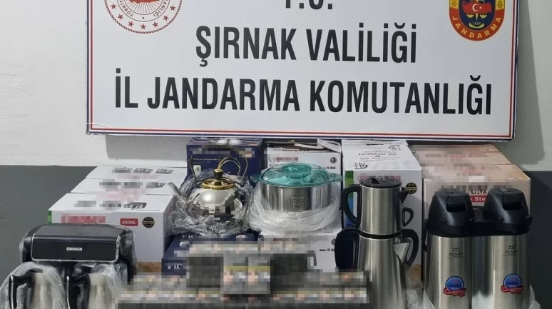 Şırnak'ta jandarma ekiplerince kaçakçılık operasyonunda 16 milyon liralık malzeme ele geçirildi
