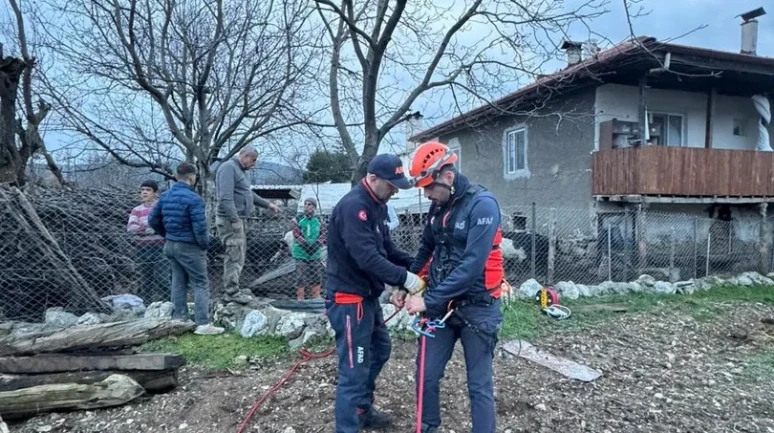 Burdur'da 20 metre derinlikteki kuyudan mahsur kalan oğlak AFAD ekiplerince kurtarıldı