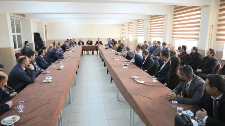 Ağrı'da il milli eğitim müdürü Kökrek Eleşkirt'te eğitim çalışmalarını inceledi