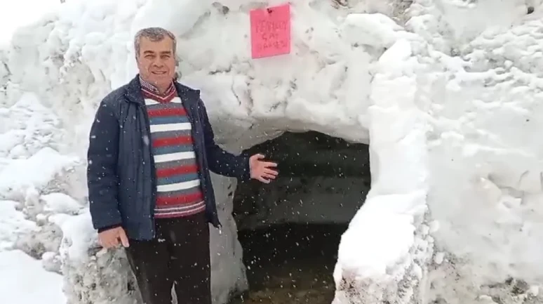 köyde kardan çay ocağı kurdular, birlik ve beraberlik mesajı verdiler