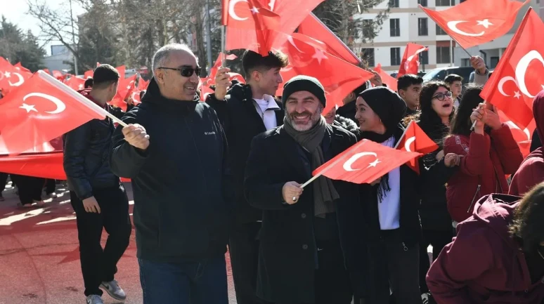 Yeşilyurt'ta "Tek Bayrak, Tek Vatan" gençlik bayrak yürüyüşü düzenlendi