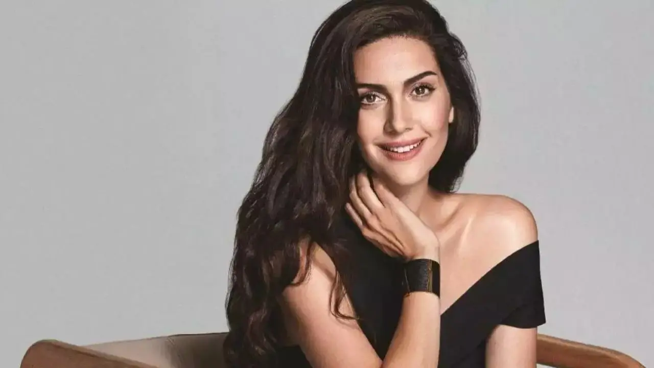 berguzar-korel-kimdir-hayati-kariyeri-ve-odulleri